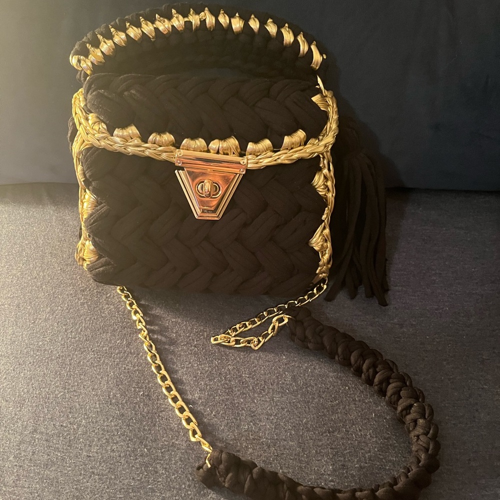HEAVY DUTY CROCHET BAG. Will definitely turn heads!